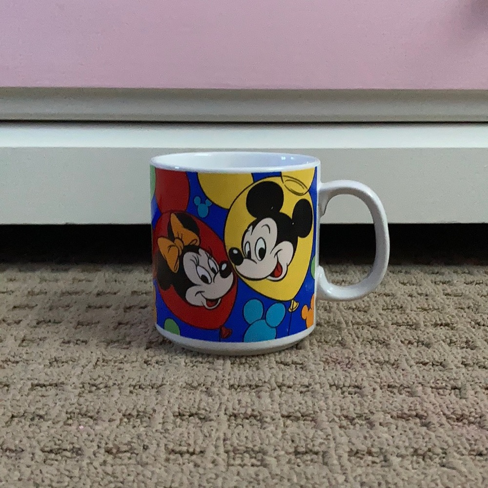 🛍️Vintage disney birthday balloon ceramic mug